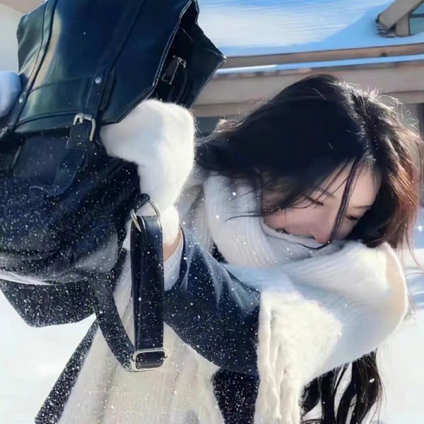 三个姐姐天天要我花钱